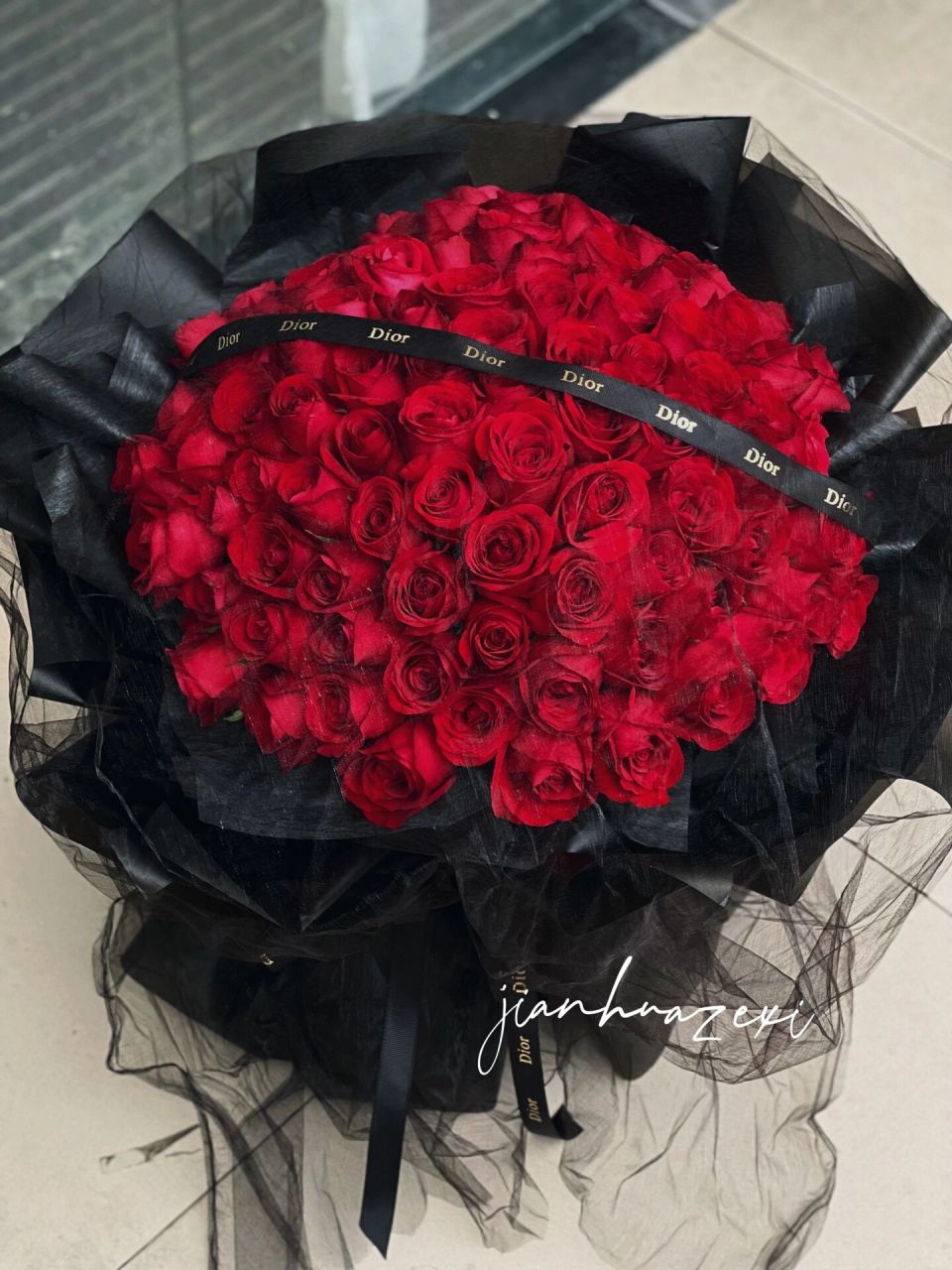 成都花店99朵红玫瑰经典花束 99朵卡罗拉红玫瑰  依然的求婚告白经典