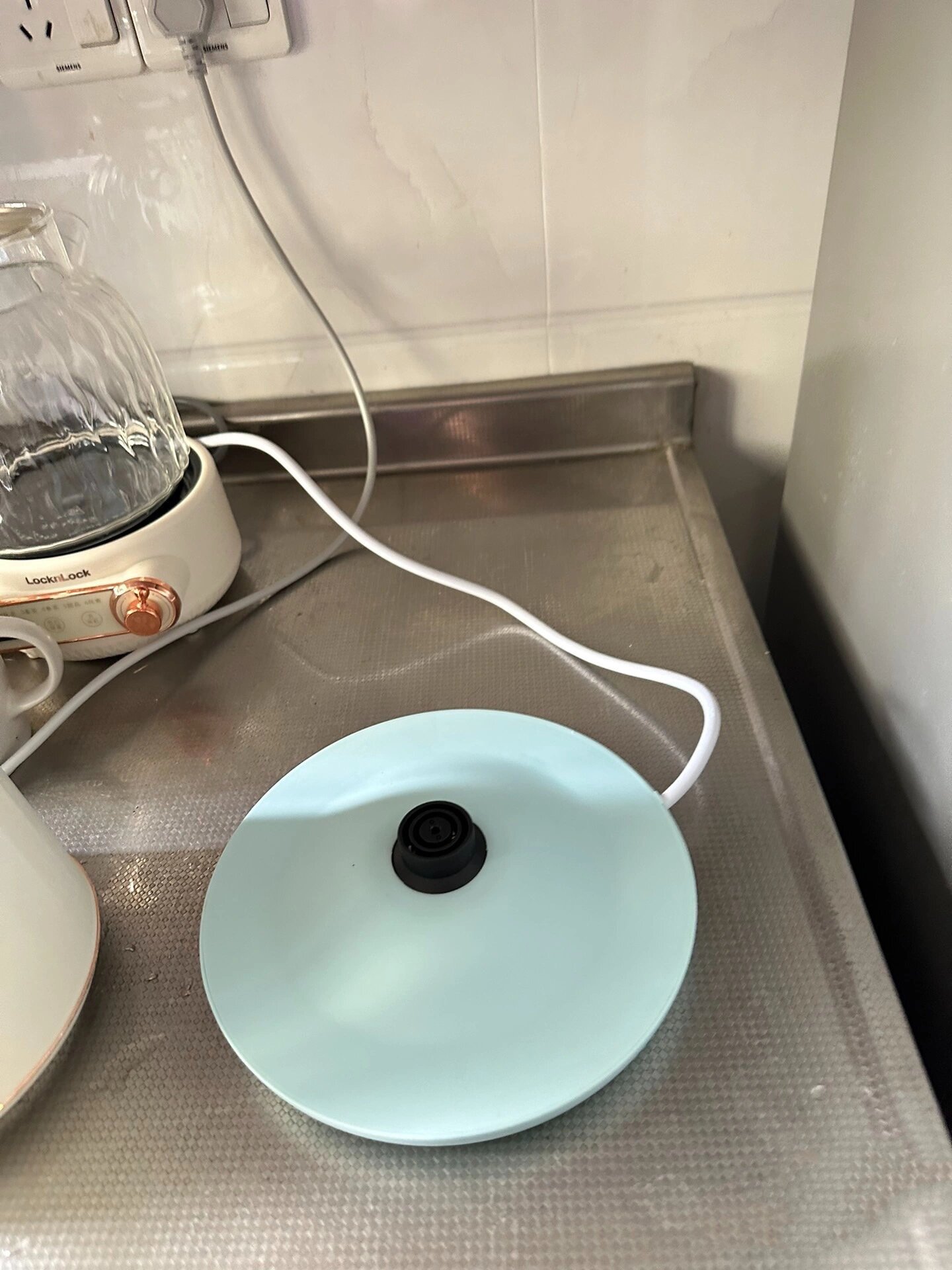 美菱多功能电煮锅 美菱多功能电煮锅,蒸煮都很方便,可以煮蛋,原价599