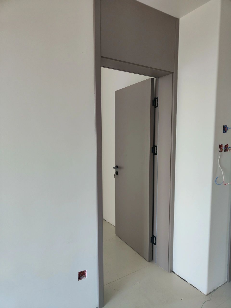 一门到顶带门楣板 喜欢超高门,提高视觉感的看过来,木门现在流行带