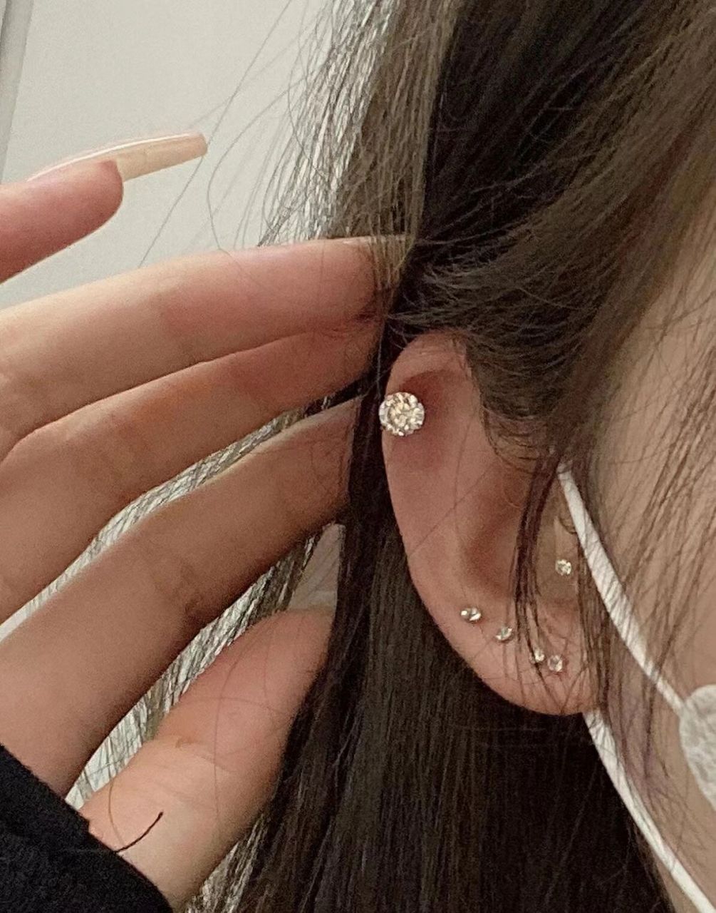 打耳洞各个部位适合的耳钉大小,注意!