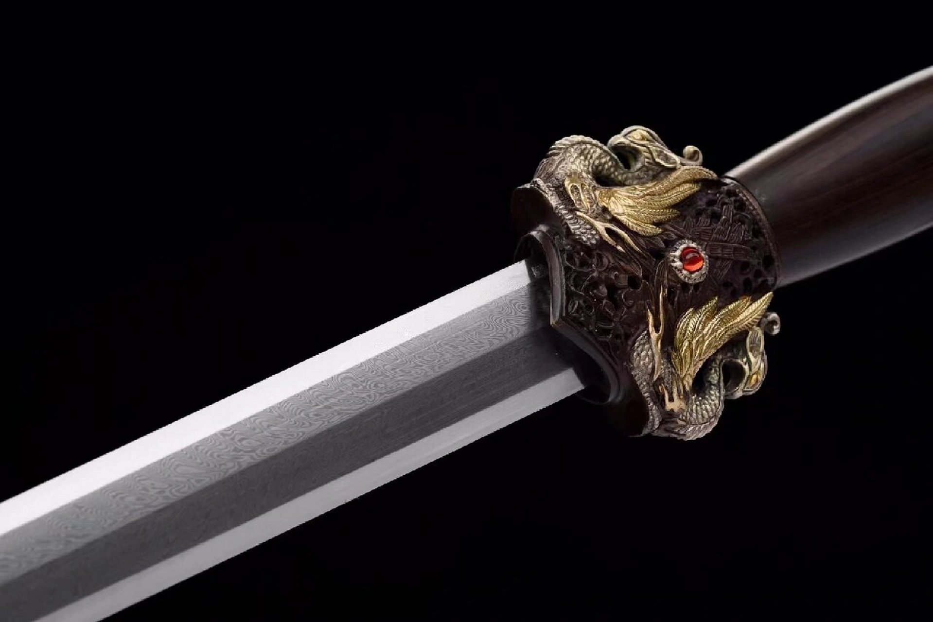 大夏龙雀  未开刃 大夏龙雀 未开刃 百炼钢折叠千层淬火锻打,手工研磨