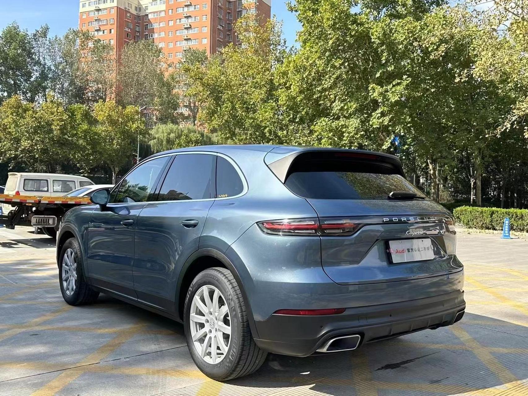 19年保时捷卡宴 比斯开蓝金属漆   一手车全车原版原漆  bose音响 大