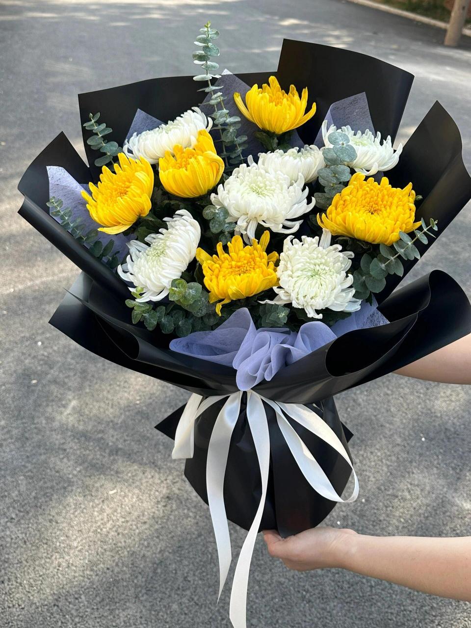 清明节花束 清明节简约款花束 思念不曾走远07 春雨纷纷低头追思