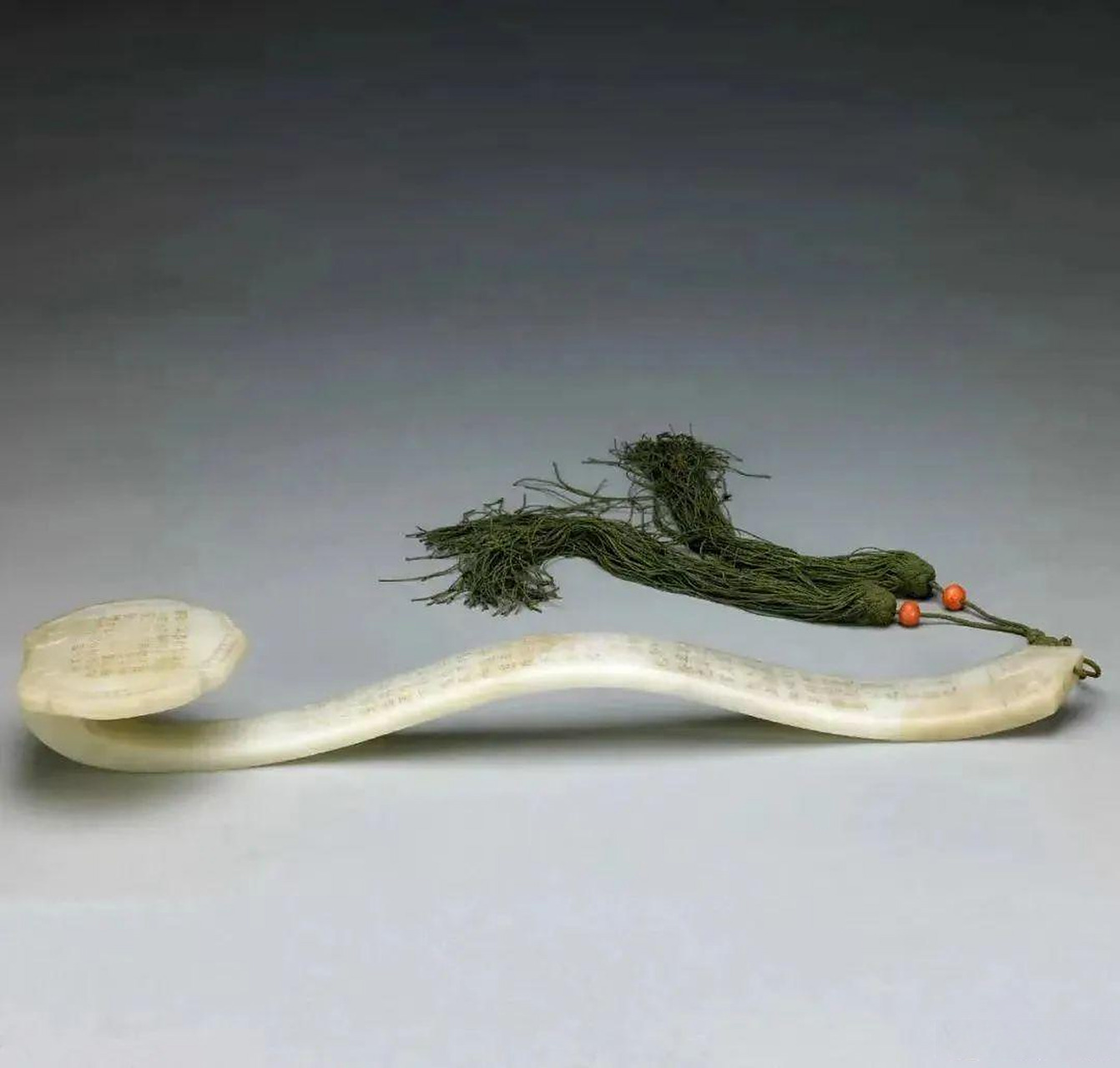 古玉#清 乾隆御题青玉和珅隶书如意 故宫博物院 进贡如意自雍正始