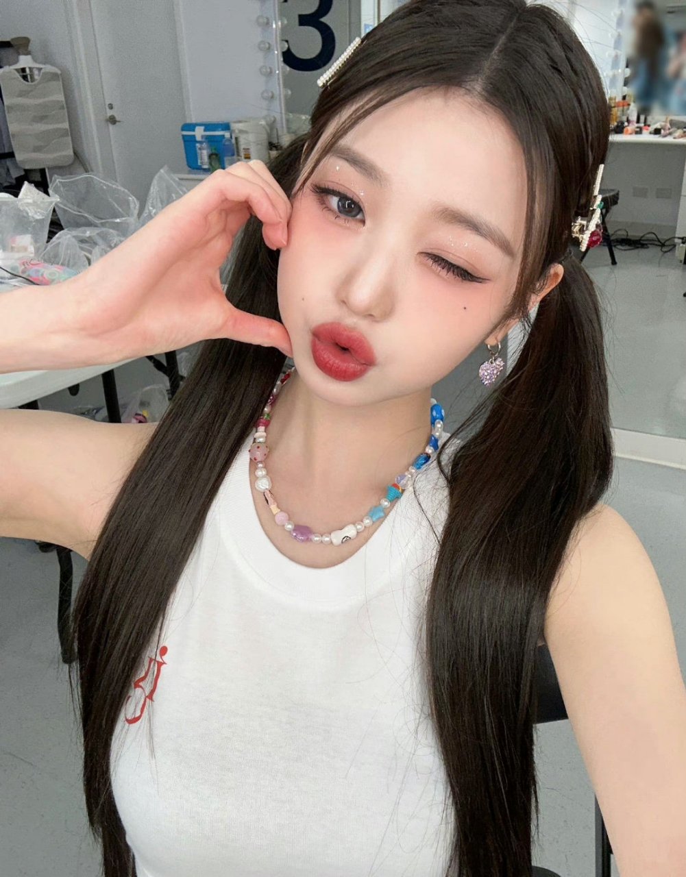 张元英自拍头像,甜美的欧尼