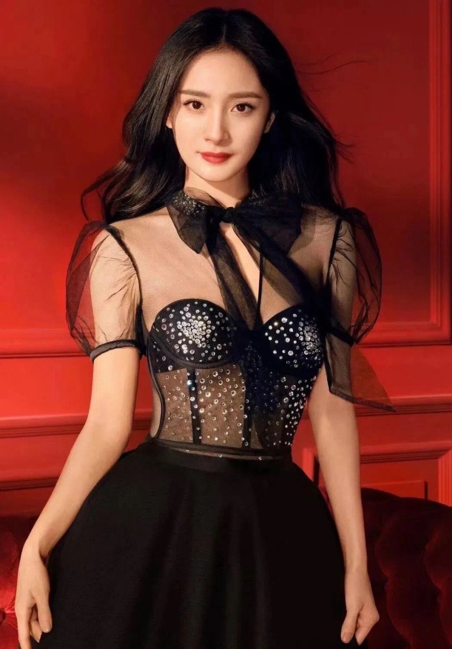 杨幂蕾丝内衣写真,妩媚迷人