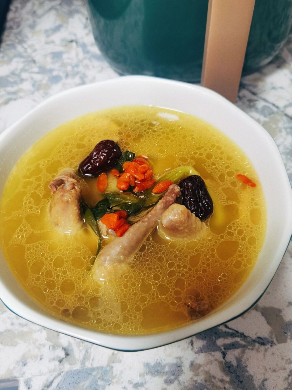 好吃有营养不长胖的鸽子汤       166266红枣枸杞鸽子汤 3664