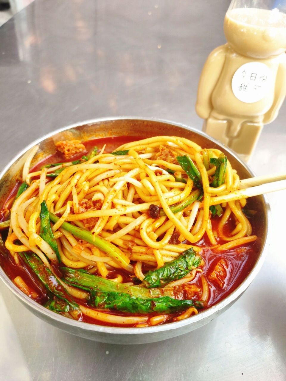 新乡小吃——香辣面 对于新乡人来说,家就是这一碗