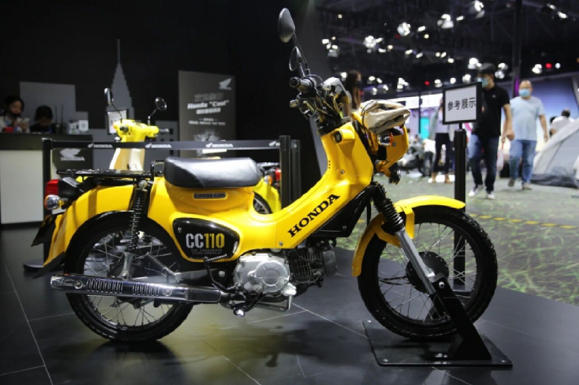 每天一款摩托车6015—本田幼兽crosscub110 售价:13000rmb 车型