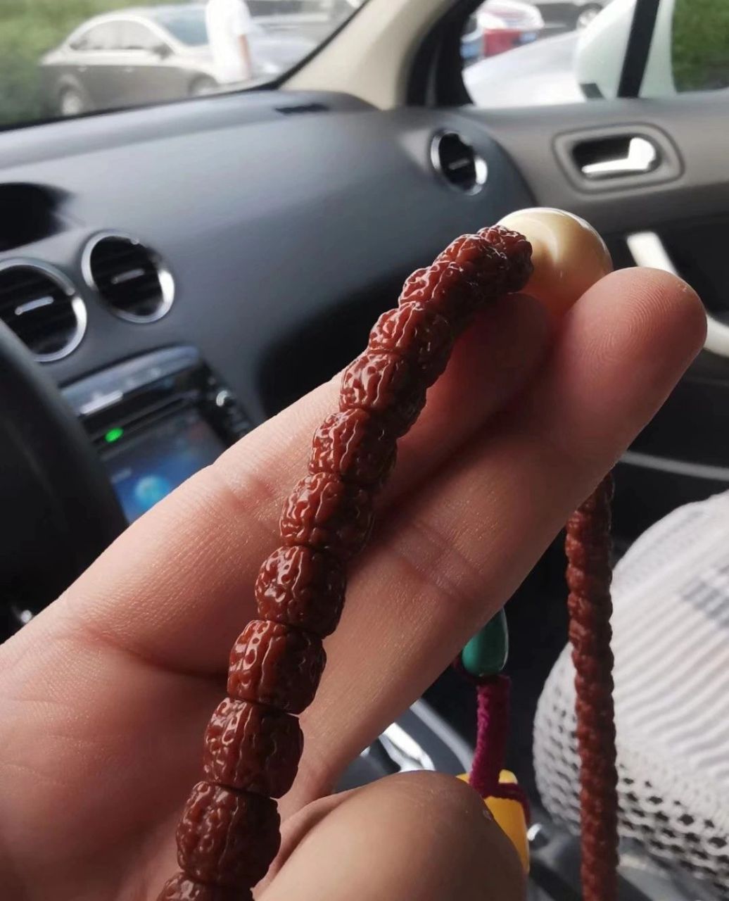 做个科普吧,一代盘龙纹金刚菩提 图上是从某鱼借用,结合我当年盘龙纹