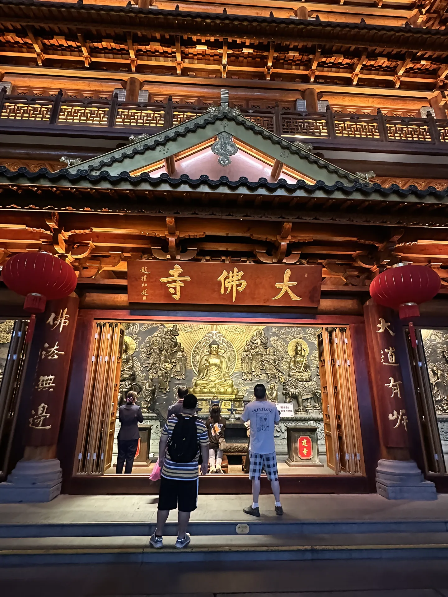 人总要和不合适的过去说再见,是结束,也是新的开始