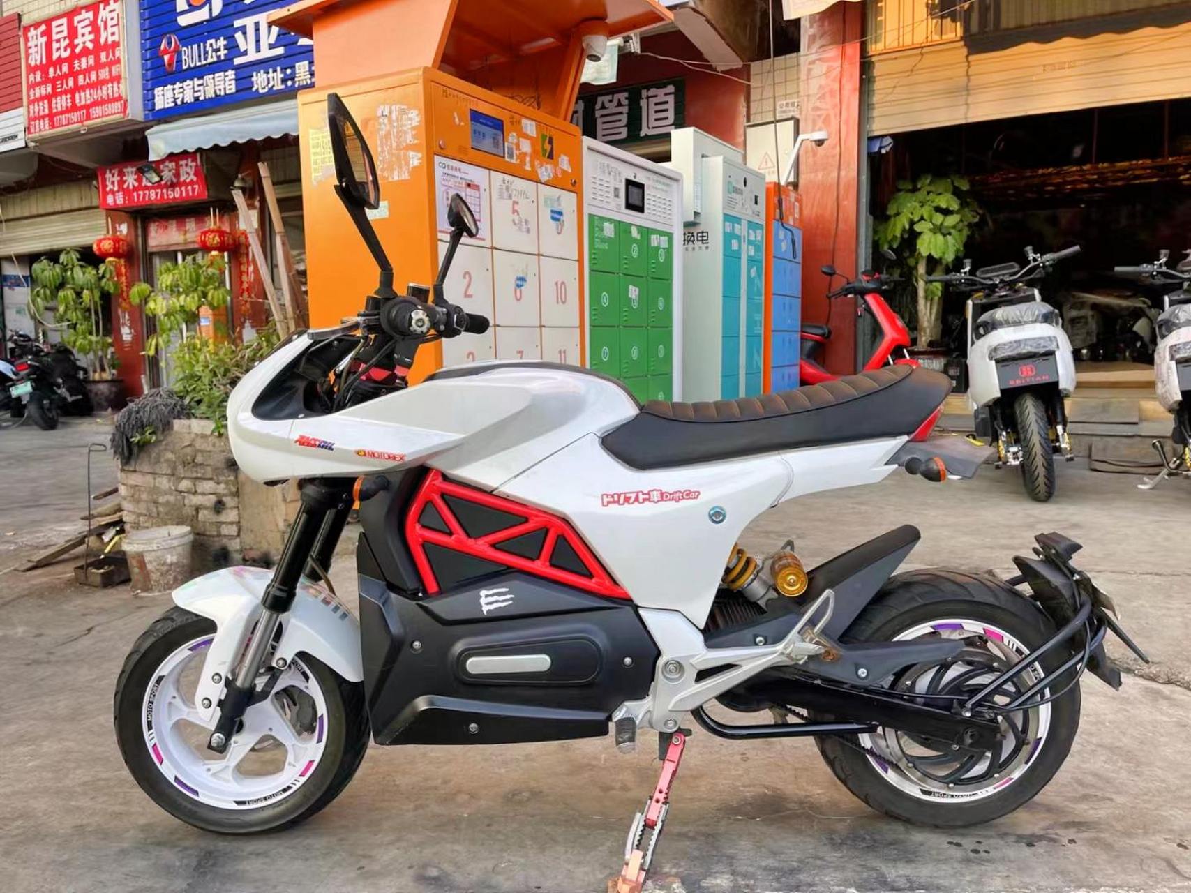 超帅绝版车型高端品牌小猴子原装壹酷中置m6一台,72伏35安大容量电池