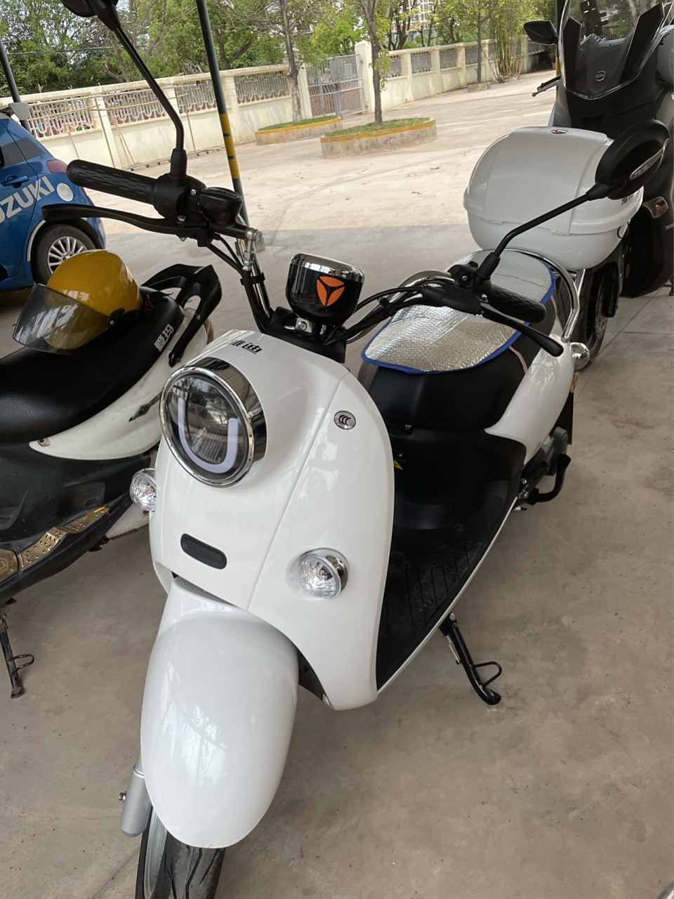 型号:雅迪米彩2020yd1200dt-28b90:319002上摩托车牌照,需要驾照!