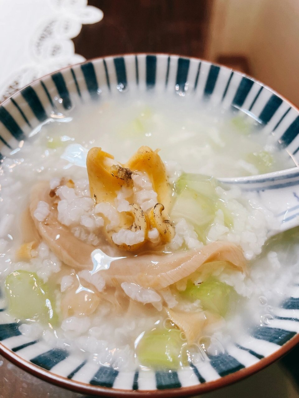 象拔蚌泡饭0297 少许大米中火煮开(泡饭煮开些就行,稀饭小火煮