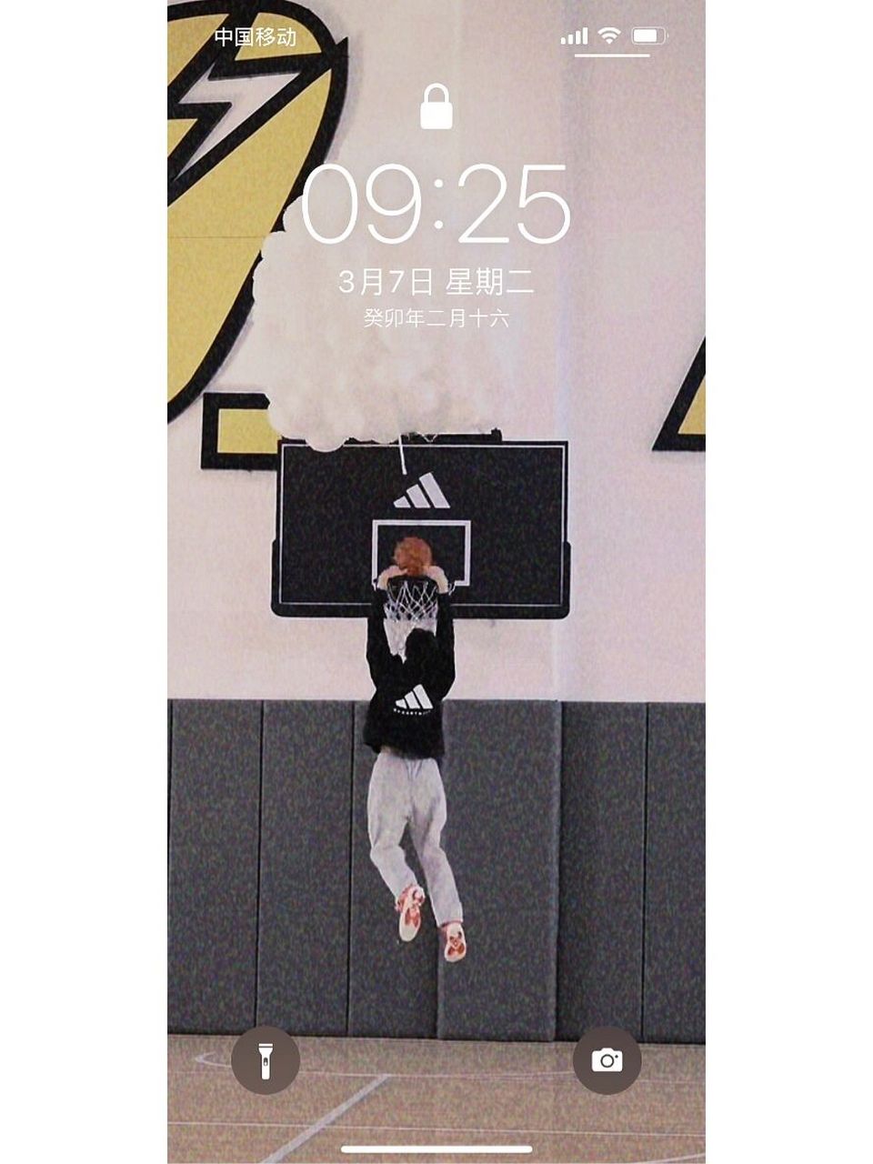 胡明轩锁屏壁纸 太绝了这锁屏壁纸,越看越喜欢,快换上