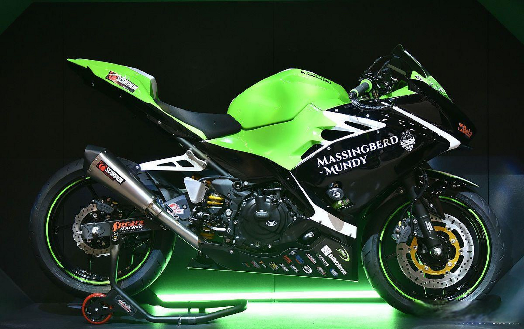 川崎h2有着强大的性能表现.