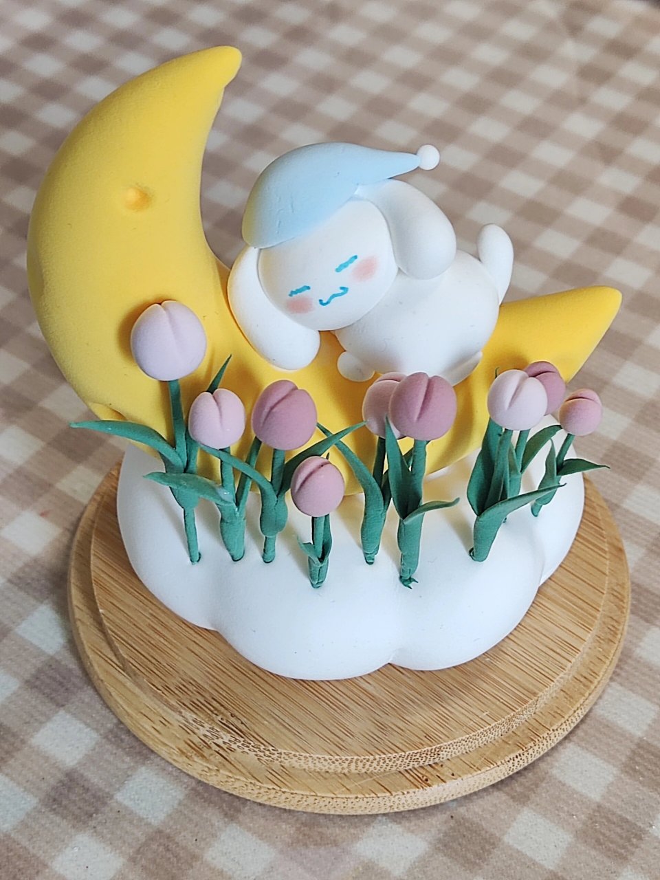 捏捏粘土:在93上睡觉的狗狗一只