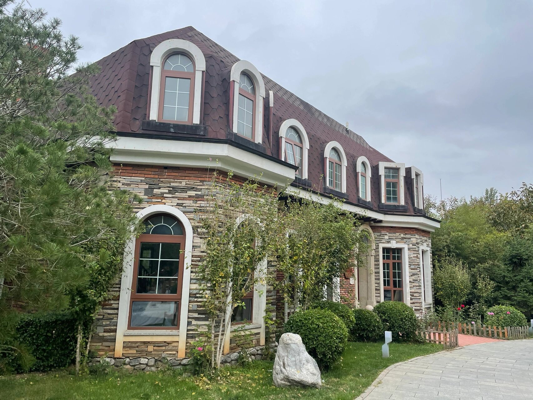 房山天毓山庄 十一溜娃好去处,避免高速拥堵就选房山天毓山庄.