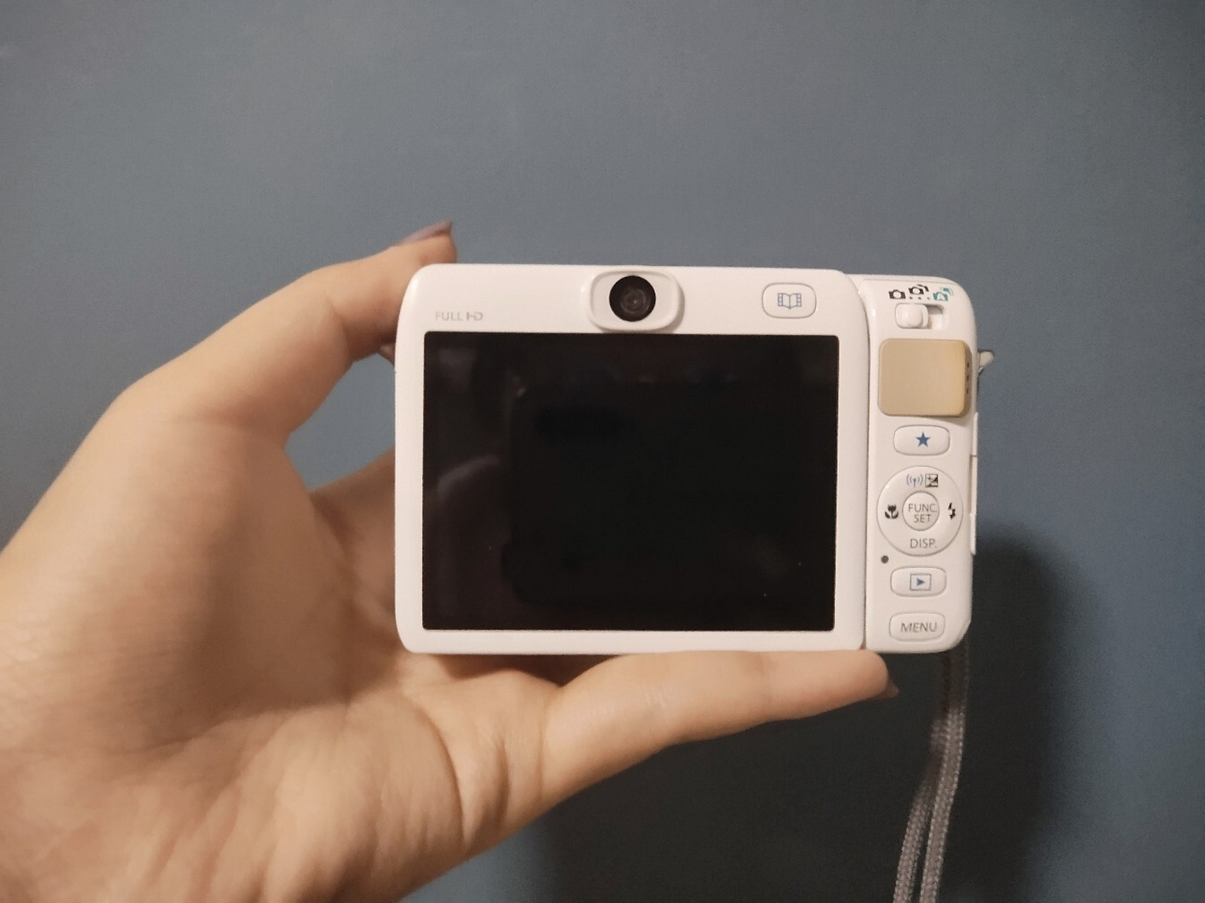 98佳能n100前后双摄高颜值的奶白色卡片机 94可以wifi传输跟nfc近