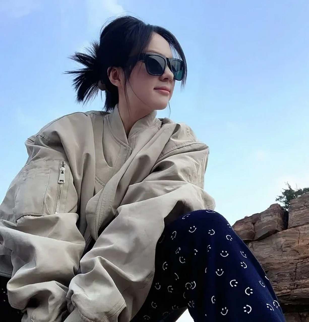 戴墨镜女头像 戴墨镜女头像