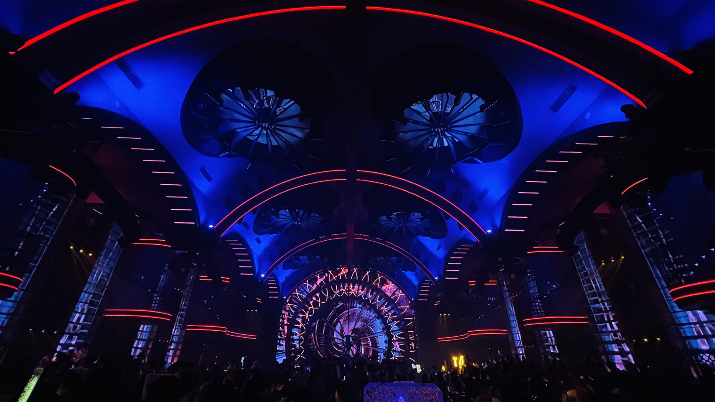 南宁必打卡的超嗨酒吧92top1 听说这是全国头部的club品牌09 61