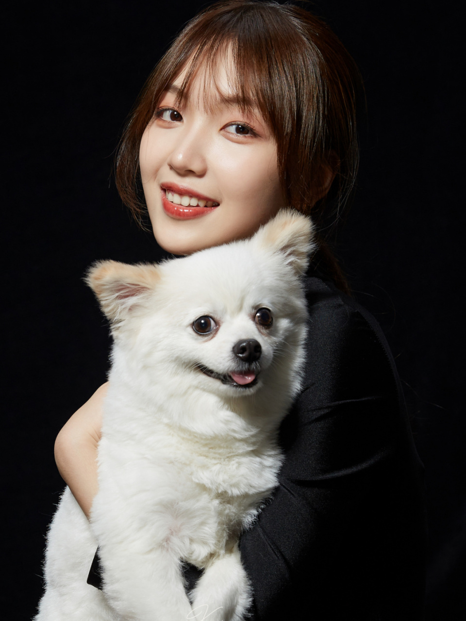 有宠物的一定要去试试 一直想拍一套和我家狗狗的写真,参考了jennie和