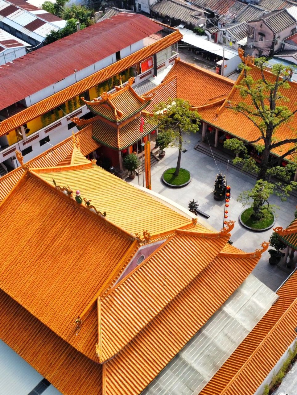 很多文章都把榕城双峰寺当做是潮汕三大古刹来宣传,其实并不准确,榕城