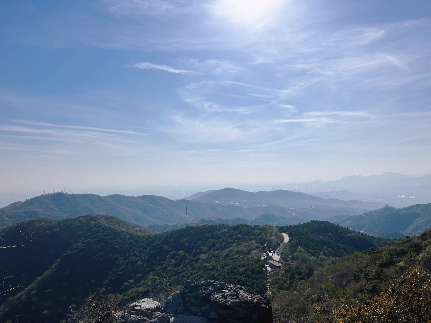 香山公园 香山公园位于北京市海淀区 是一座具有山林特色的皇家园林