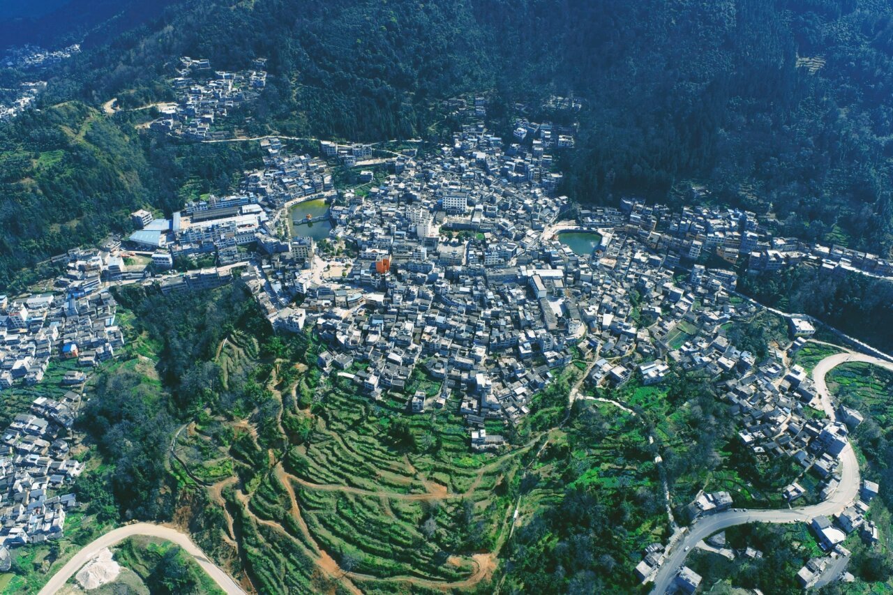 《云上甲寅》   甲寅镇位于红河县境内中东山区,镇政府驻地甲寅村距离