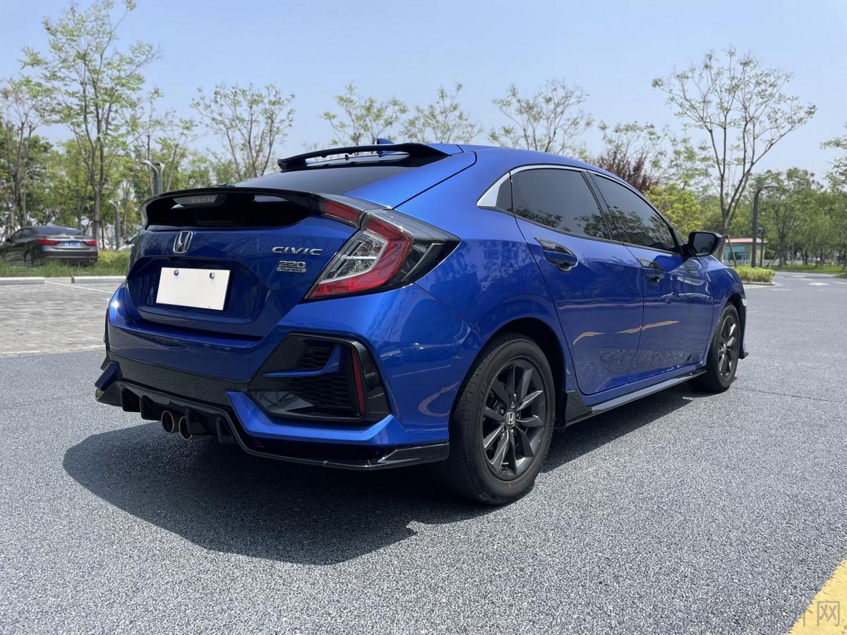 本田思域21款220turbo两厢 售价:9.