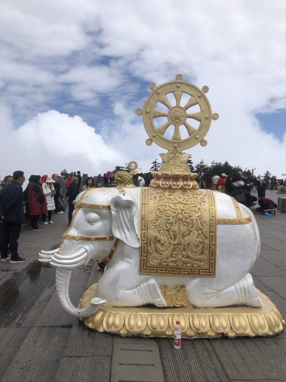 打卡峨眉山四面佛～金顶