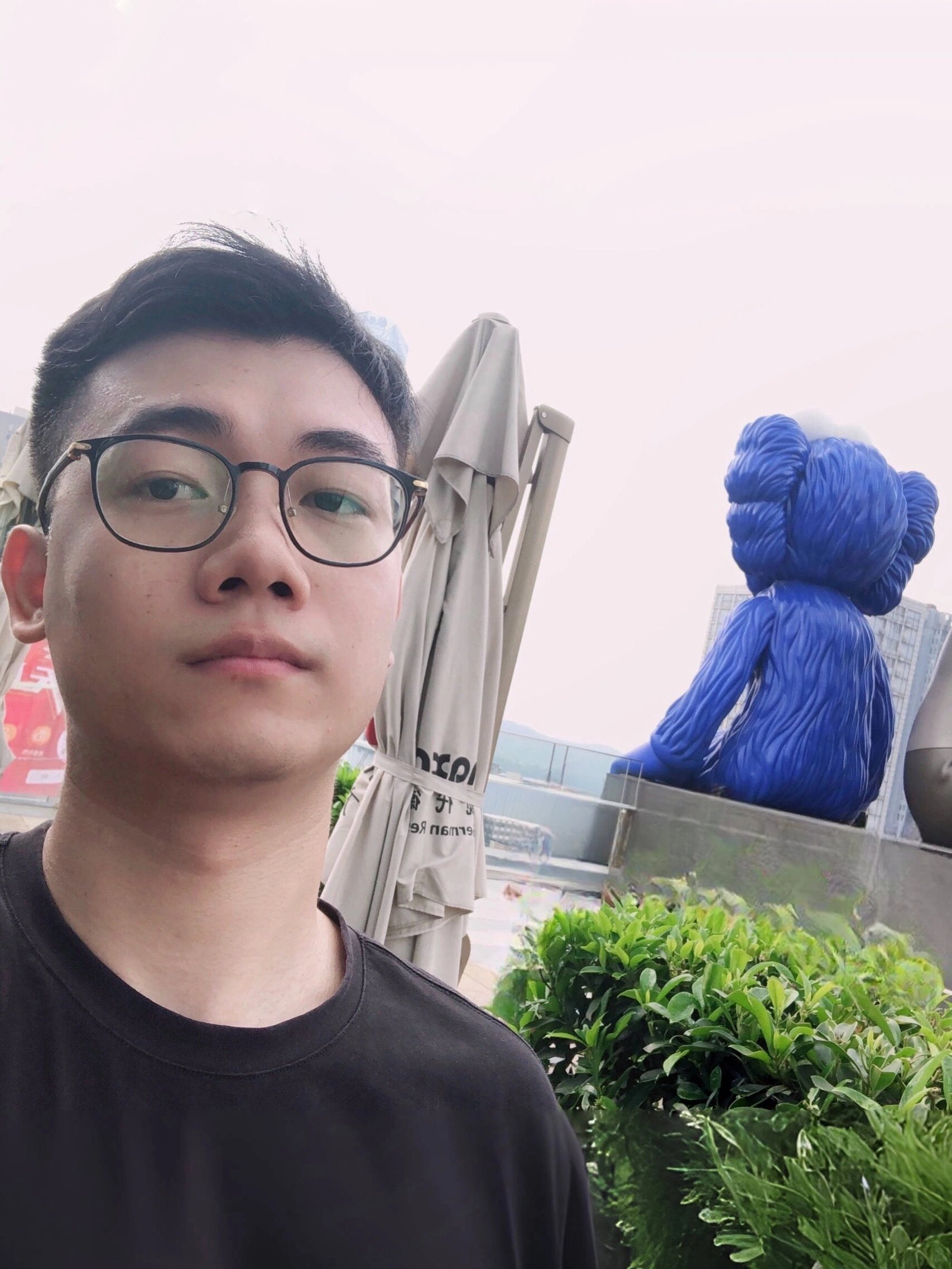 185微胖圆脸 氛围感帅哥09 逐渐发胖要减肥吗?