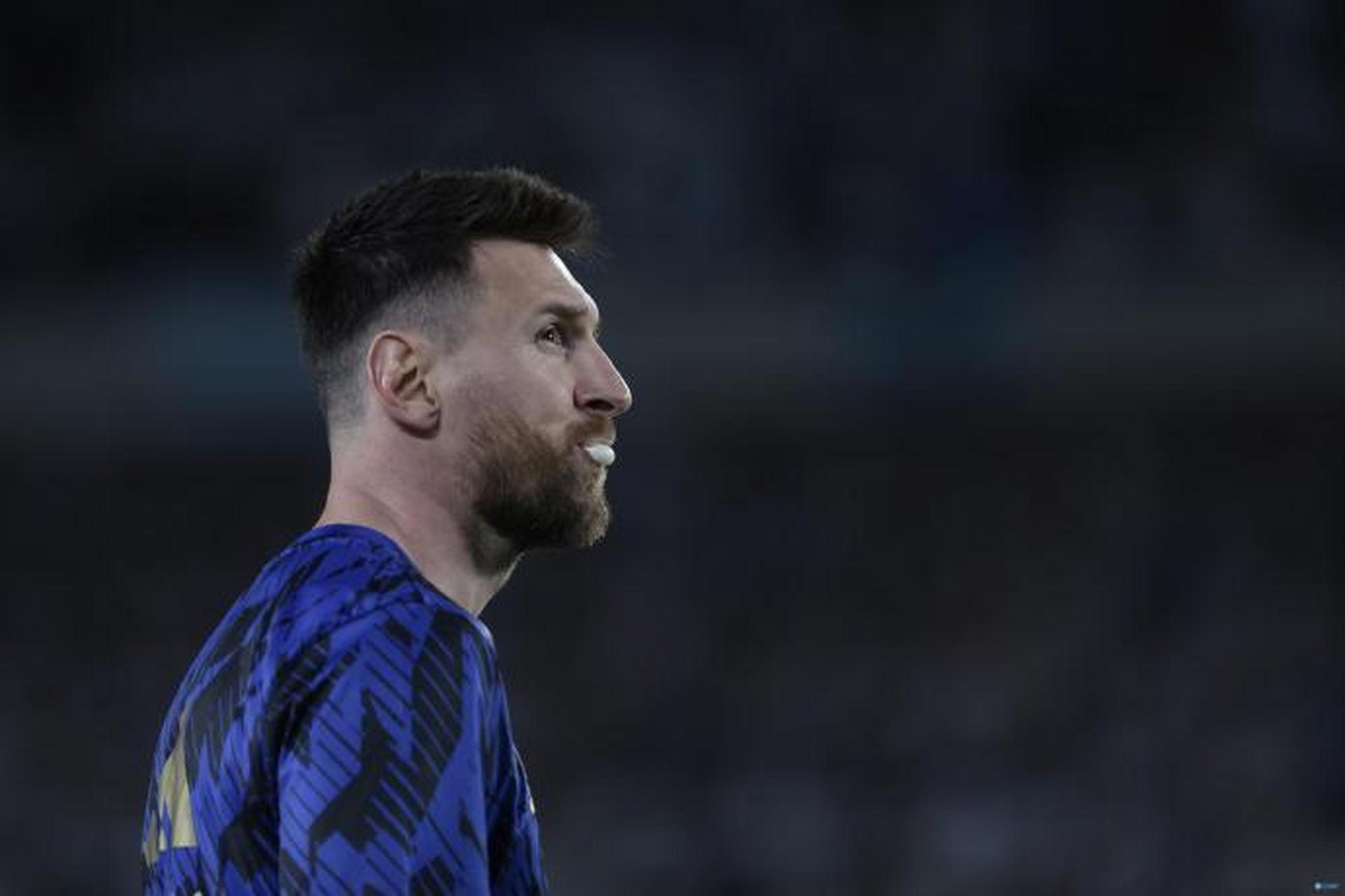 巴萨还欠梅西工资#近日,拉波尔塔接受西班牙《先锋报》采访,谈到了