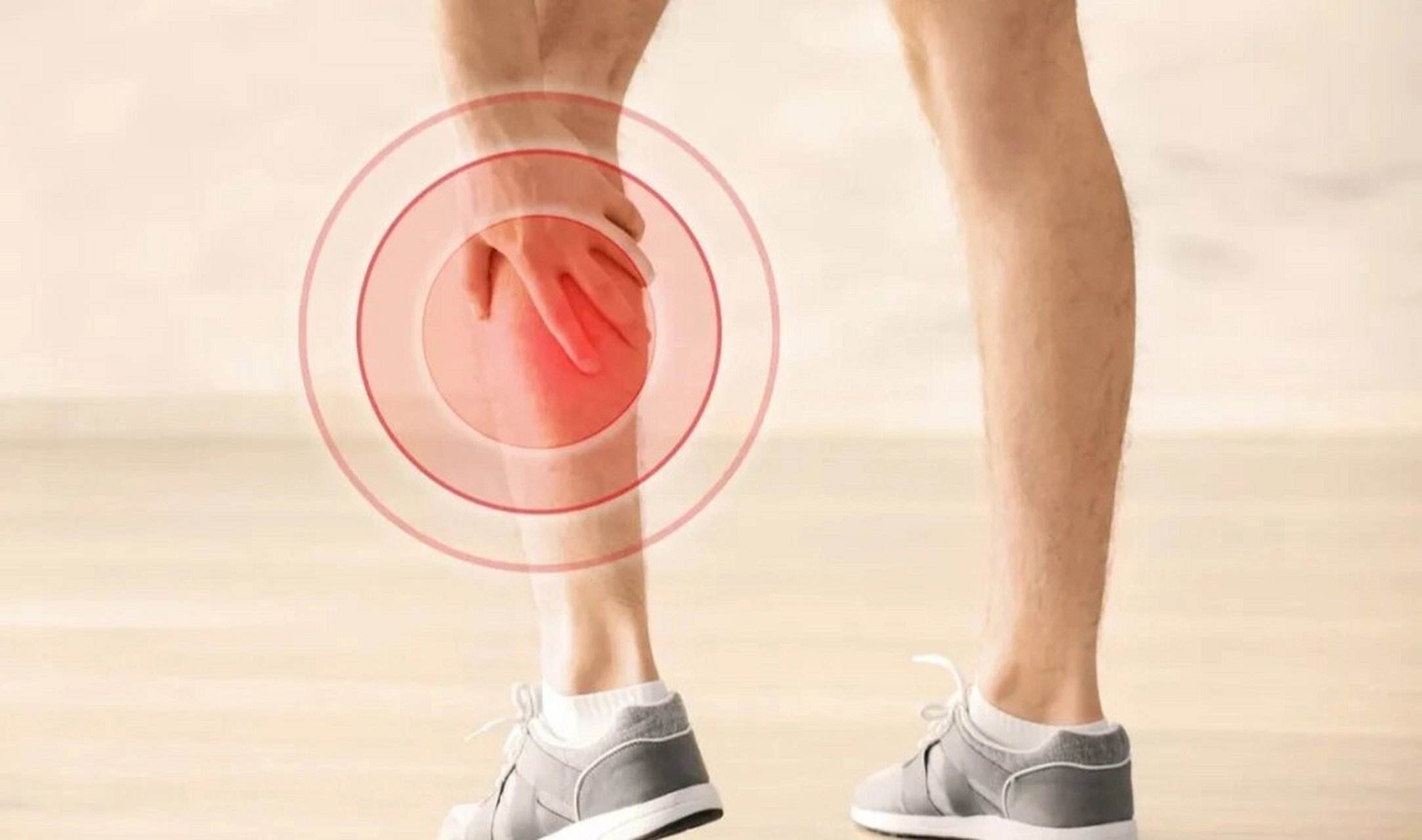 小腿常见疼痛问题和原因 小腿后侧主要肌群有两个,一个是浅层的腓肠肌