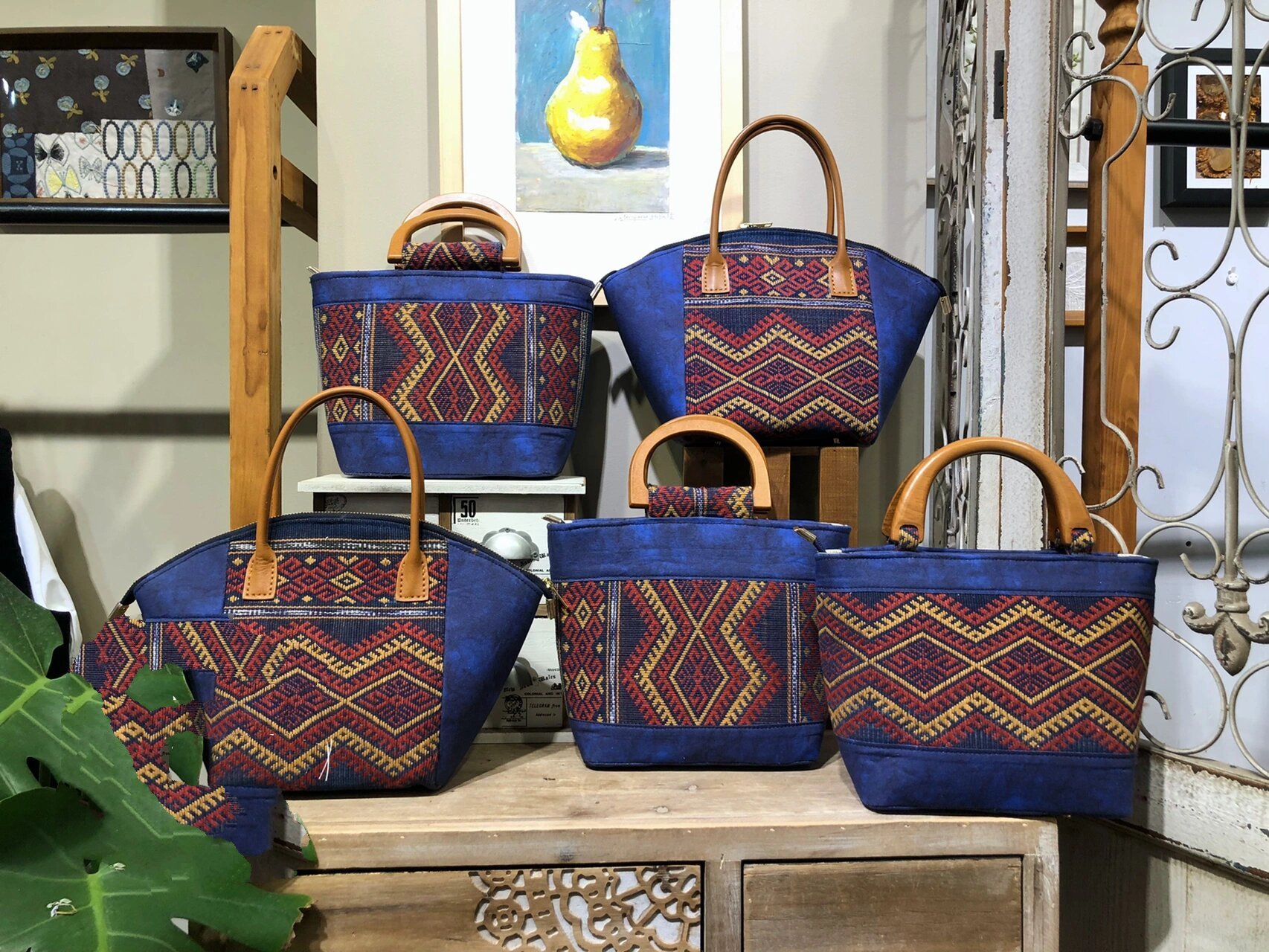 海南"黎锦"手作包系列