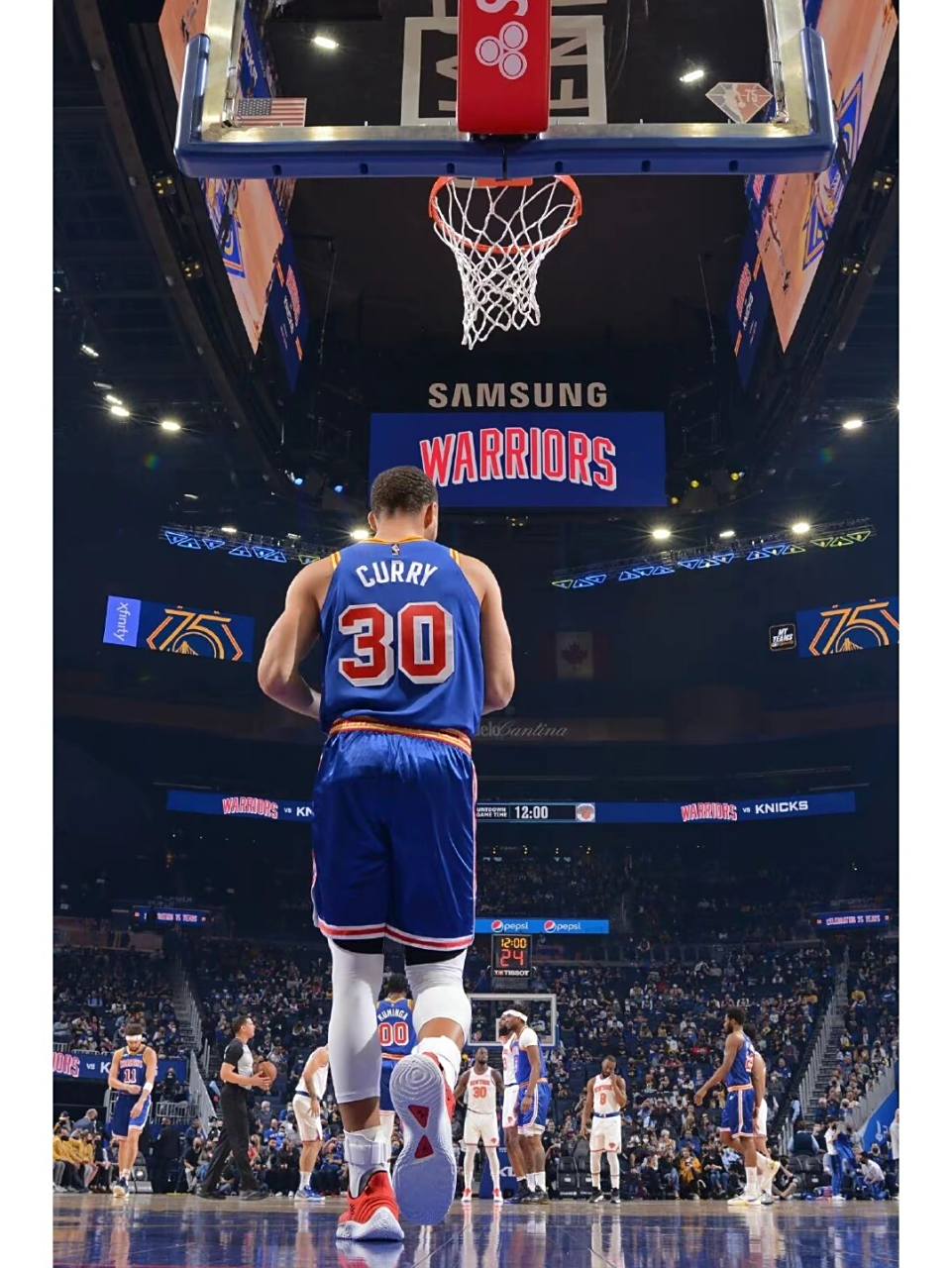 库里头像和壁纸 这一组是你们喜欢的风格嘛