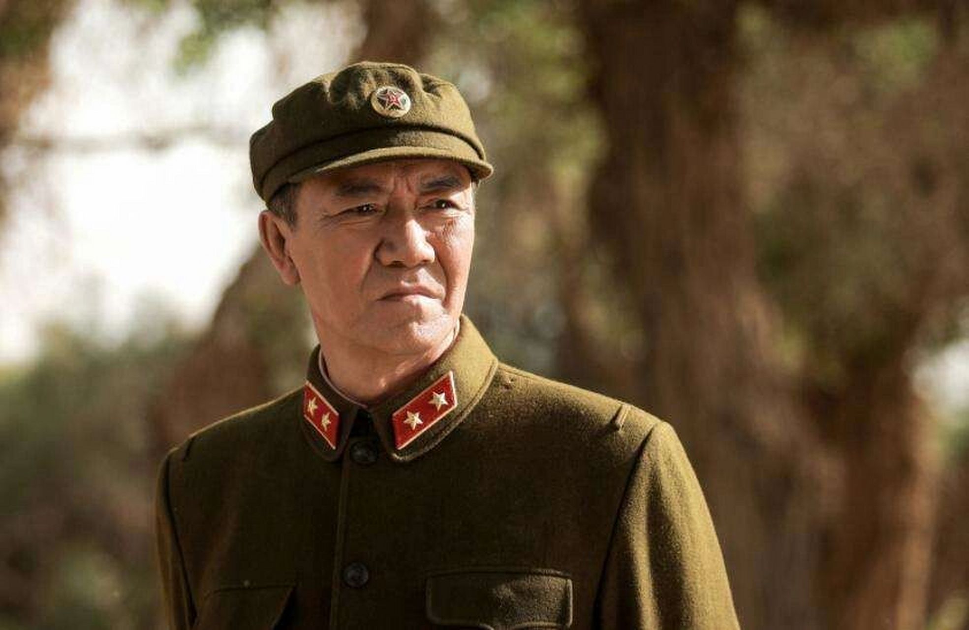 李幼斌,国家一级演员,现为全国劳动模范.