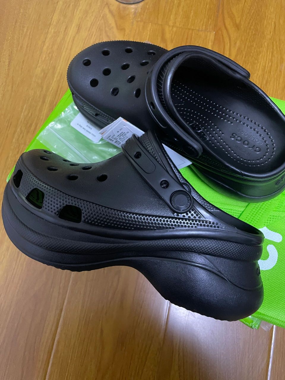 crocs鲸鱼平替77diy鞋花 最近想买crocs,一番对比后,觉得鲸鱼真的很