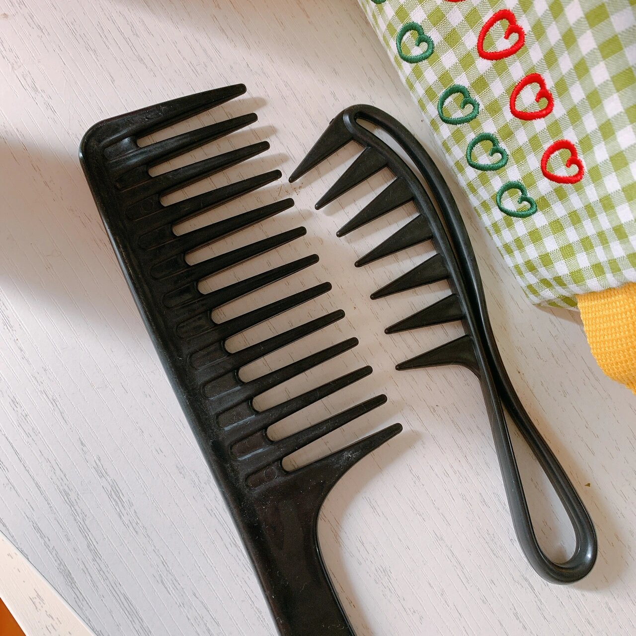 羊毛卷必备梳子 这个梳子太好用了,尤其那个小的,宽齿儿梳子,拼夕夕1