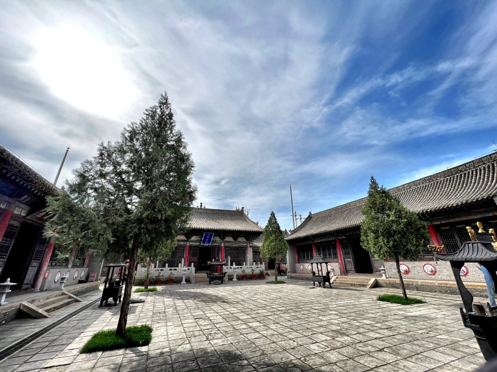 山西古建筑之古交千佛寺 古交千佛寺,位于山西省太原市古交市金牛东