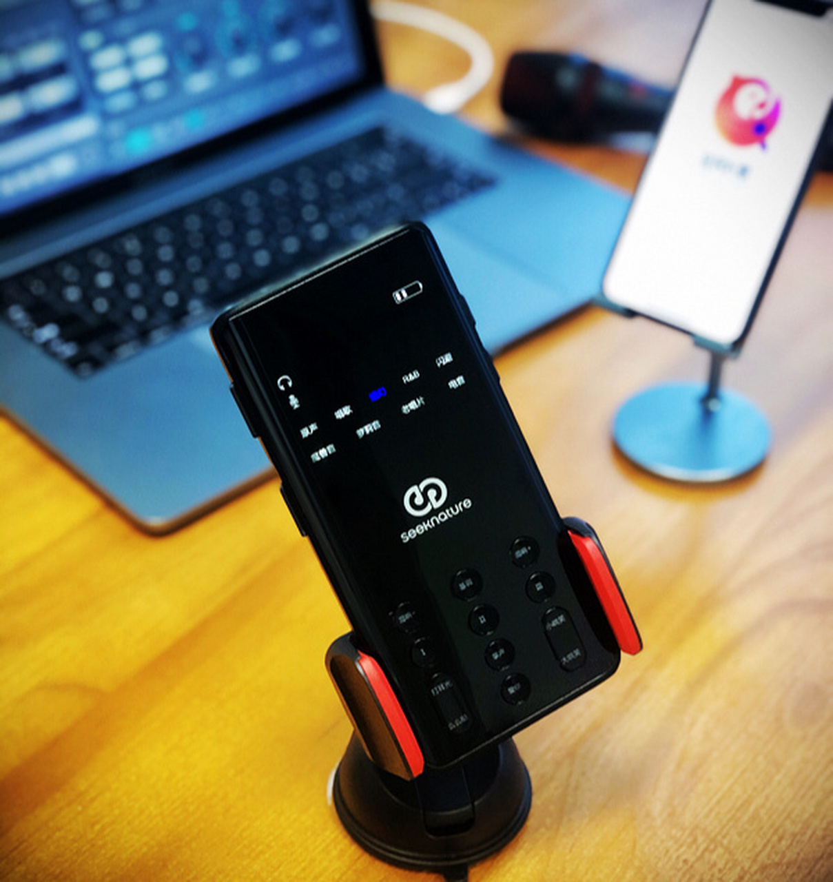 森然播二代旗舰版声卡 森然播二代旗舰版声卡来说,其音频信号输入