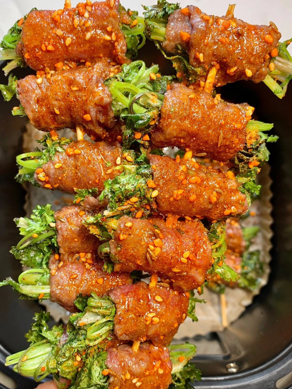 烤香菜牛肉串,一口接一口真的会香栓q 做法1⃣️牛肉切薄片,加