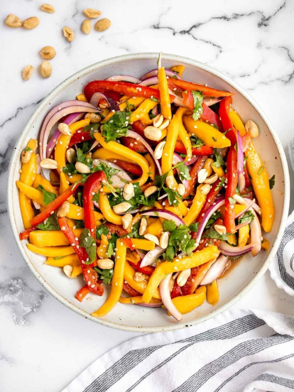 泰式绿芒果沙拉 | 夏日泰国美食03 这道沙拉的味道会让你大吃一惊