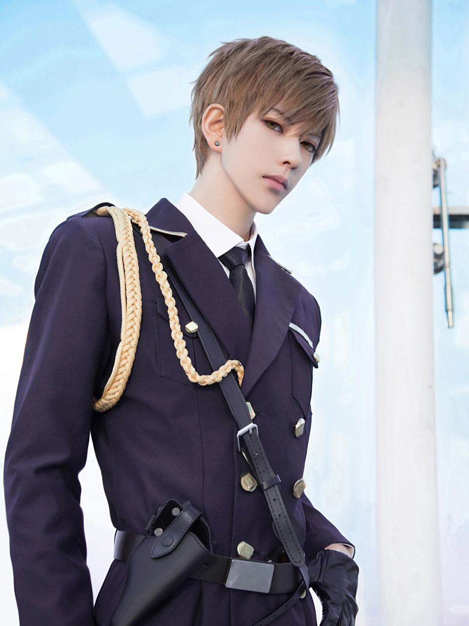 恋与制作人--同人版 熊祁93cos白起    这么帅,一定是个女孩子呀