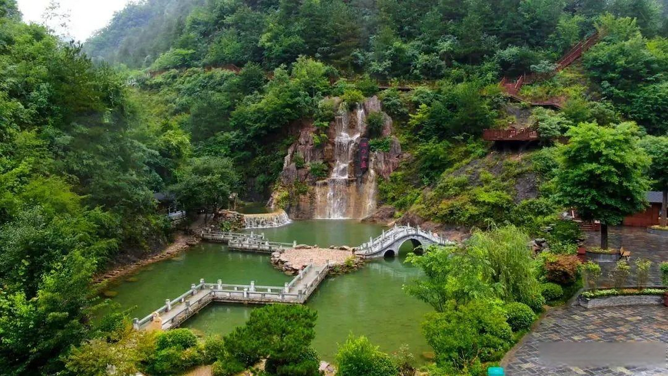 高温避暑好去处,年平均气温15℃的秦岭江山景区了解下?