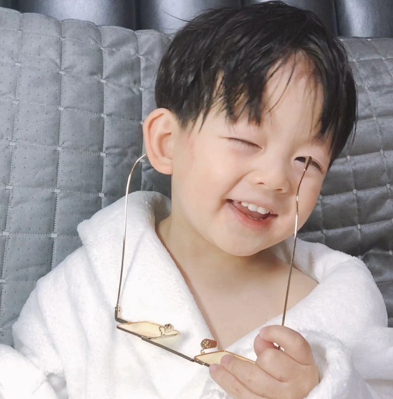 微信小男孩头像