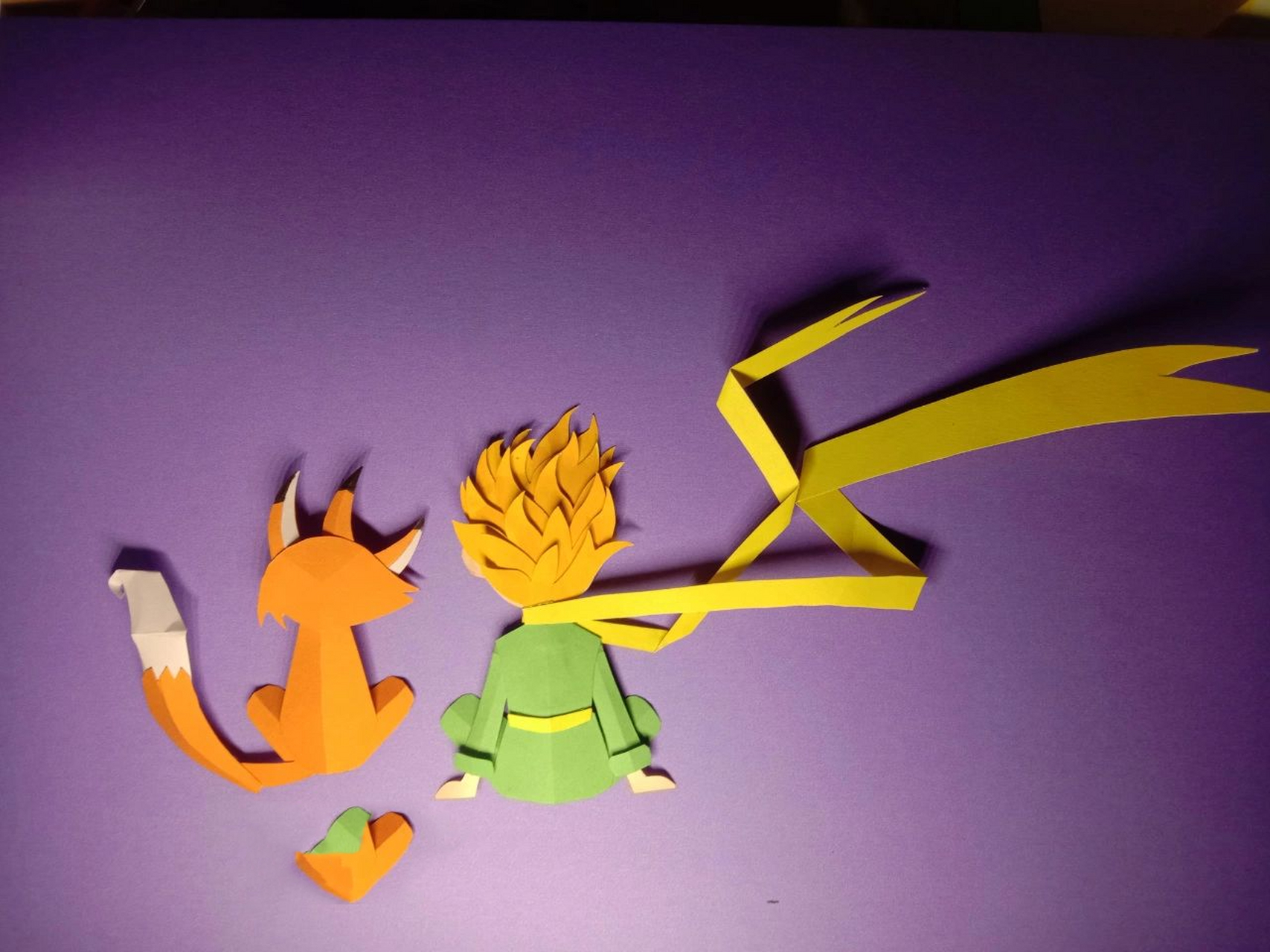 小王子纸浮雕手工作品 就只用到卡纸,剪刀,刻刀,双面胶.