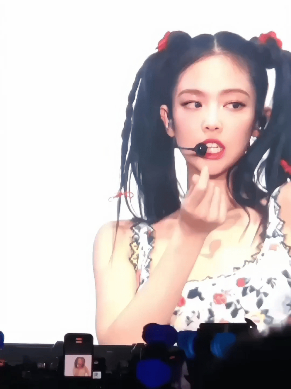 jennie巡演神图# 金女士巡演神图 每一张都好爱怎么办