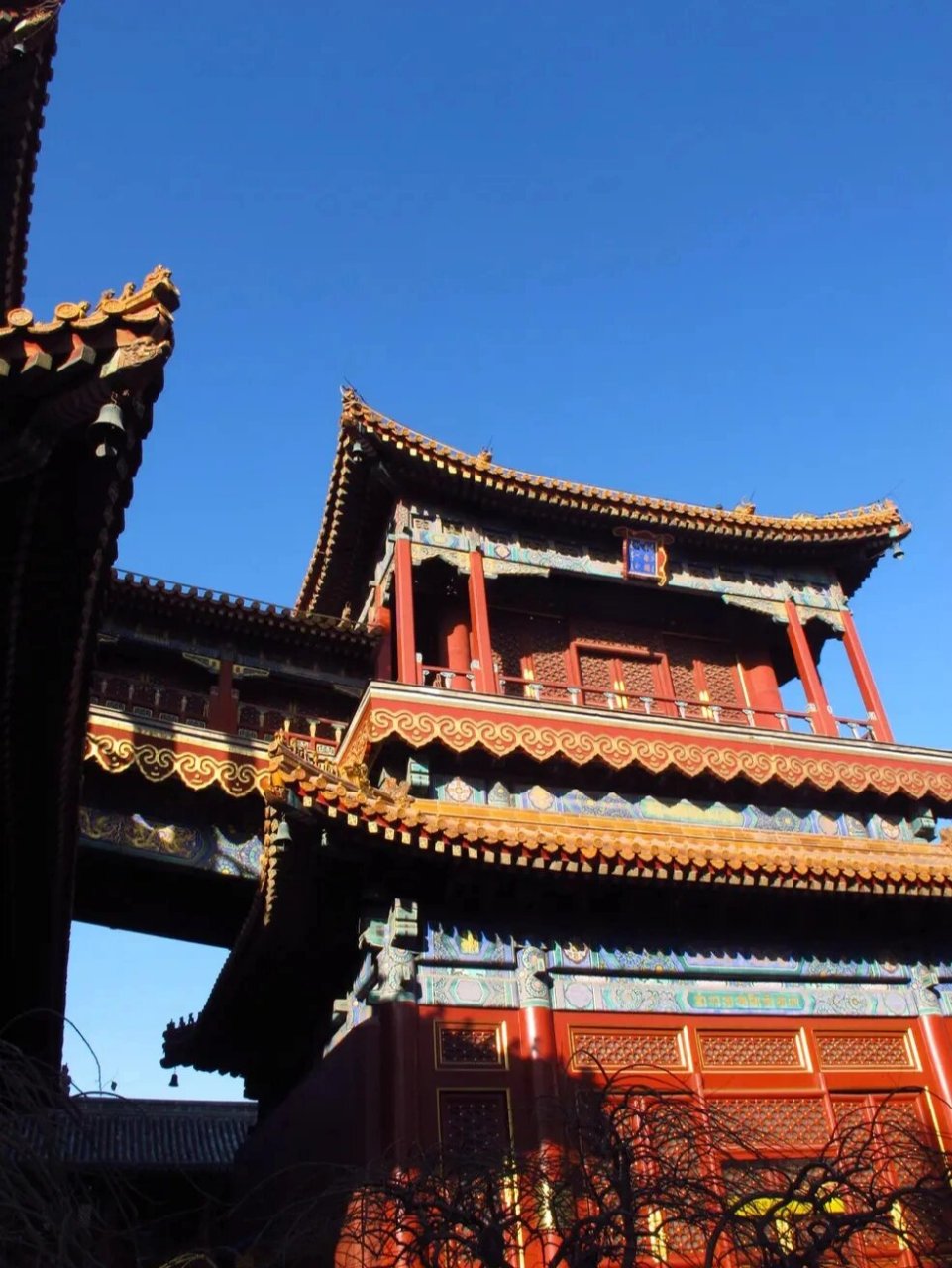 1,杭州灵顺寺 灵顺寺位于杭州北高峰山巅,历史悠久,文物众多,是杭州