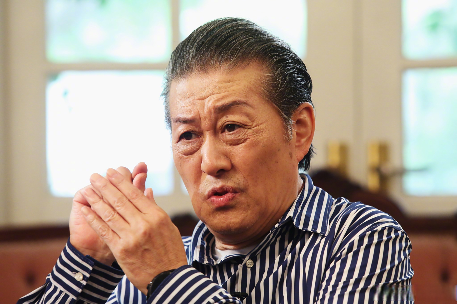 佟瑞敏佟瑞欣昆仲为沪上艺坛翘楚,彼此相差八岁,手足之情深厚.